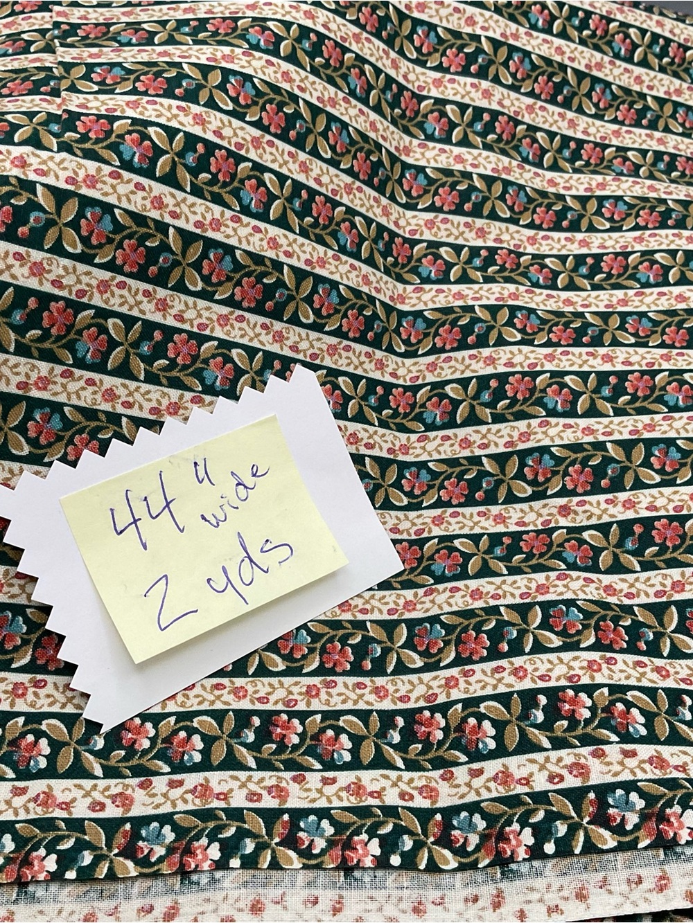 5+ Yards Vintage Multicolor Floral Cotton Fabric Bundle 44" W - Picture 2 of 4